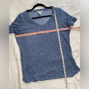 EUC Athleta Sz medium v neck top